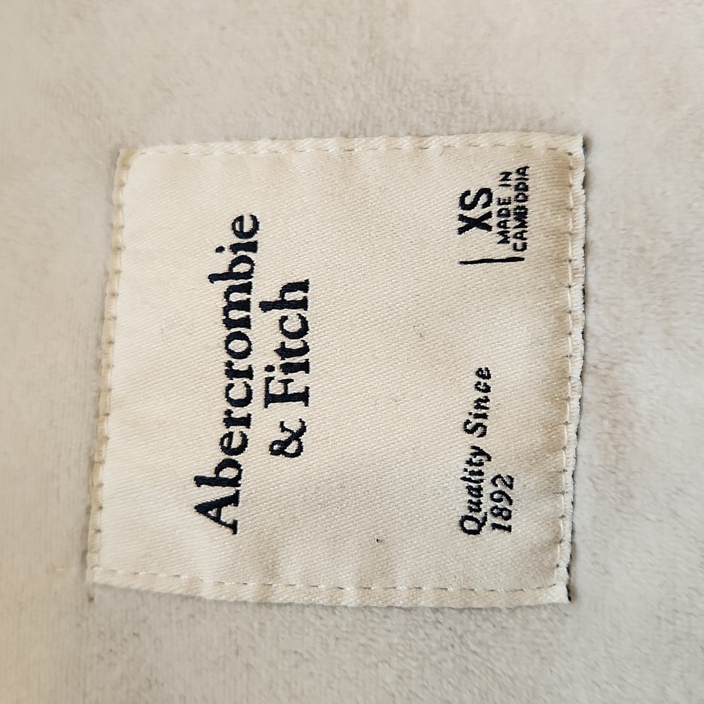 Abercrombie & Fitch Sherpa Plaid Teddy Shacket Cropped XS - Picture 7 of 17